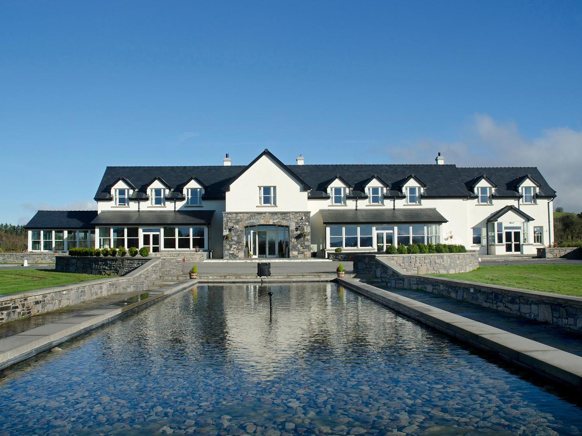 Westport Country Lodge Hotel Exterior photo